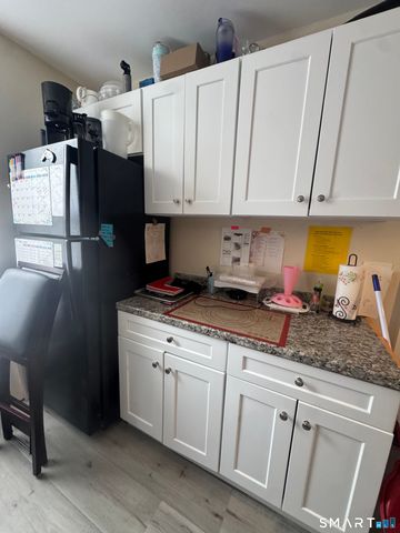 35 Cliff Street, Norwich, CT 06360