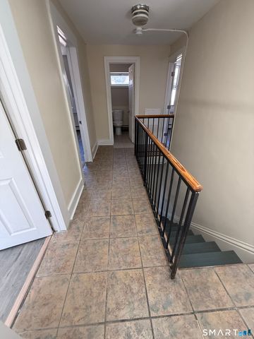 35 Cliff Street, Norwich, CT 06360