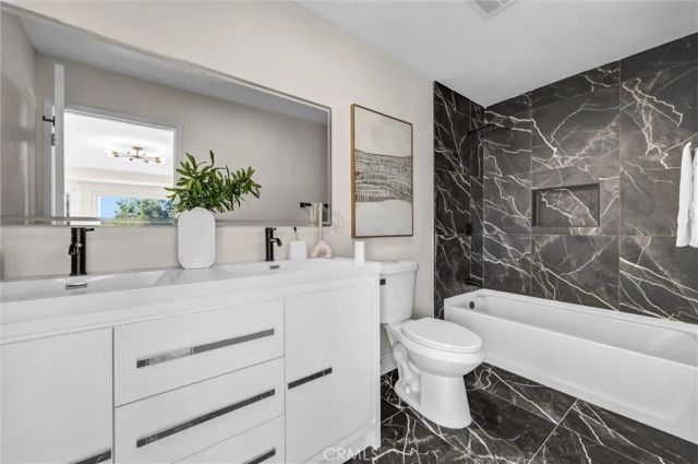 4 Carson, Irvine, CA 92620