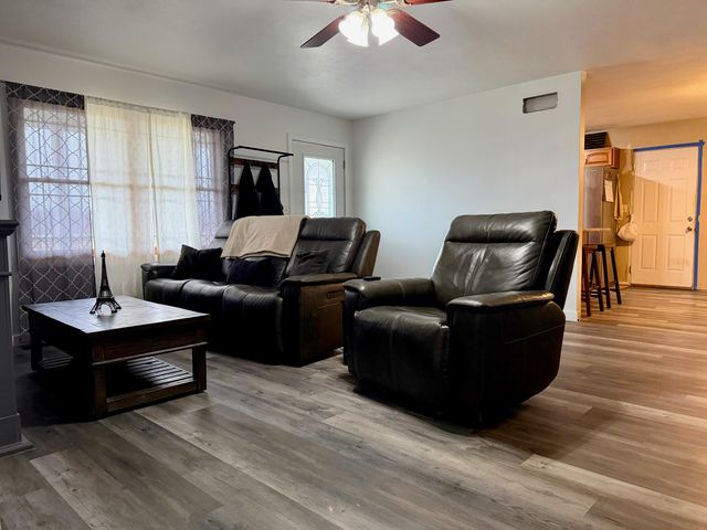 5850 W 600 N, Winamac, IN 46996