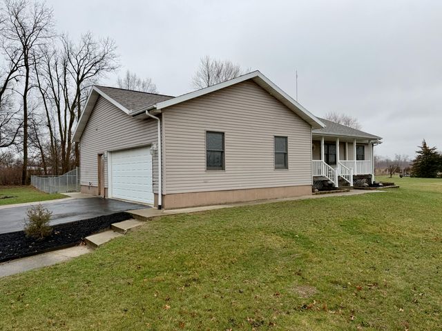 5850 W 600 N, Winamac, IN 46996