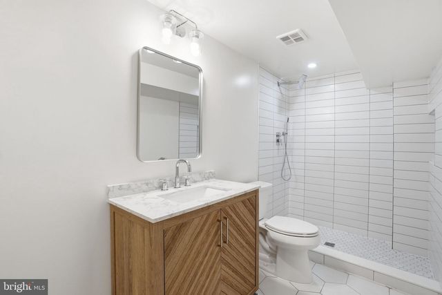 4720 ELLICOTT ST NW, Washington, DC 20016