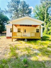 909 Ray Avenue, Sanford, NC 27330