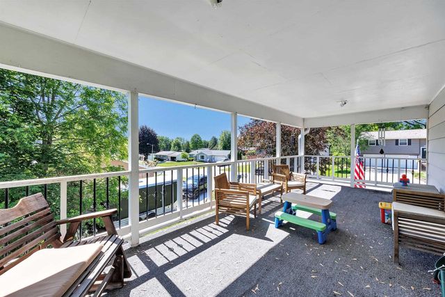 1602 BRUCE LANE, Green Bay, WI 54304