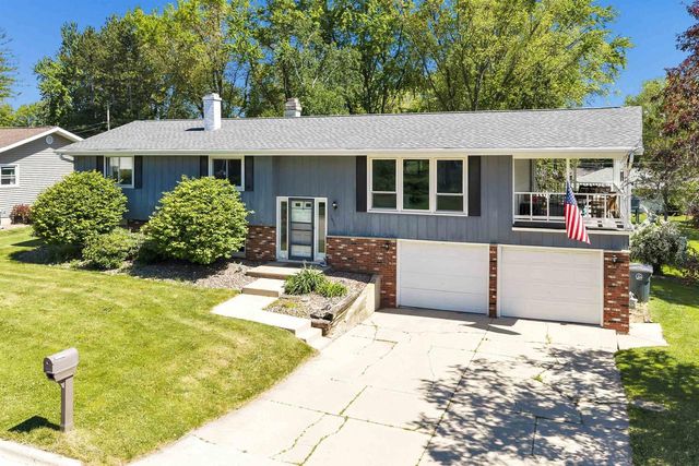 1602 BRUCE LANE, Green Bay, WI 54304