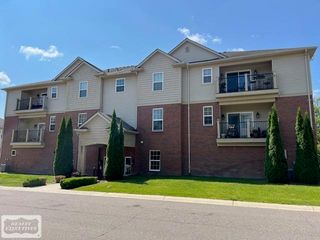 5656 Flagstaff Pines #402 Drive 402, Shelby Twp, MI 48317