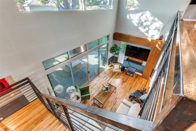 8915 Stanwood Drive, Dallas, TX 75228