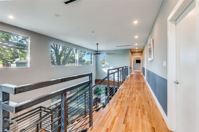 8915 Stanwood Drive, Dallas, TX 75228