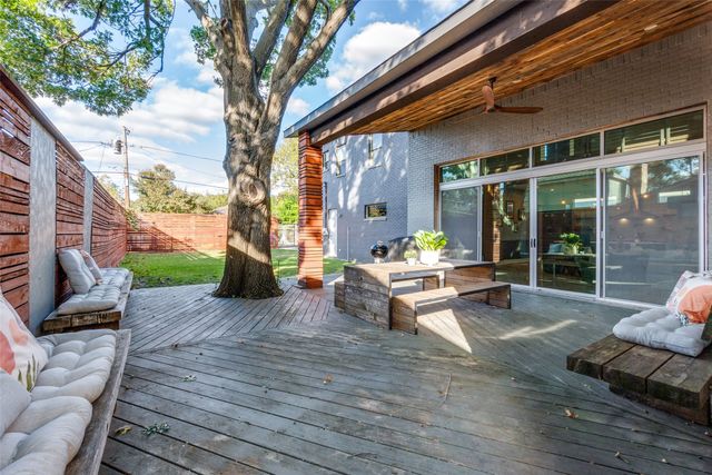 8915 Stanwood Drive, Dallas, TX 75228