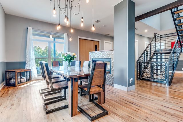 8915 Stanwood Drive, Dallas, TX 75228