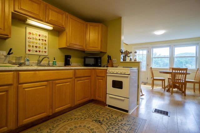 139 Hollow Wood Road, Peacham, VT 05862