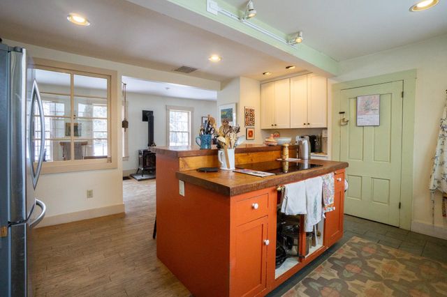 139 Hollow Wood Road, Peacham, VT 05862