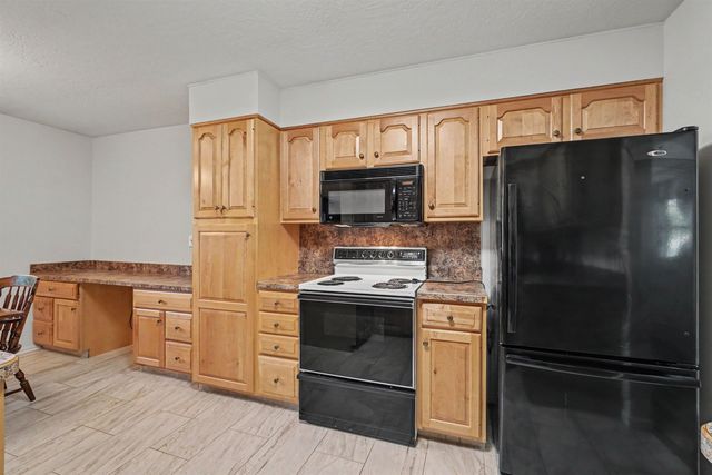4180 Rosewood Drive, Saginaw, MI 48603