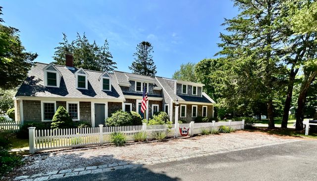 11 Willow Lane, South Yarmouth, MA 02664