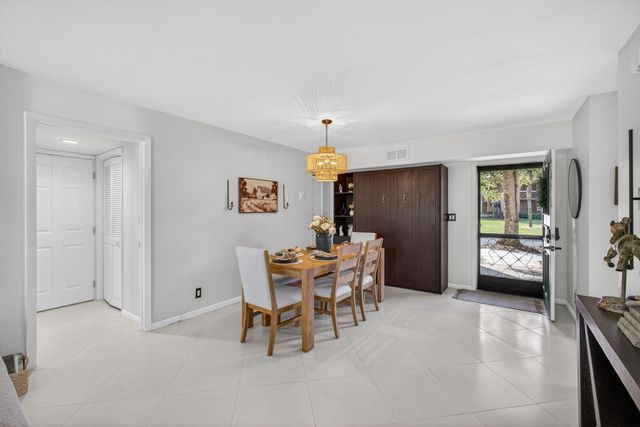 11282 GREEN LAKE Drive 104, Boynton Beach, FL 33437