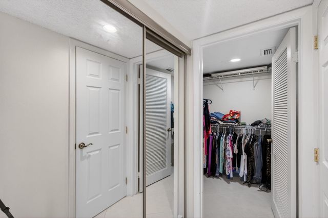 11282 GREEN LAKE Drive 104, Boynton Beach, FL 33437