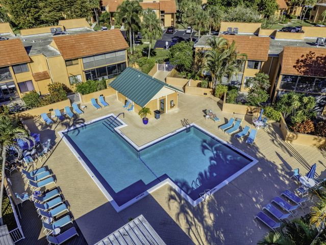 11282 GREEN LAKE Drive 104, Boynton Beach, FL 33437