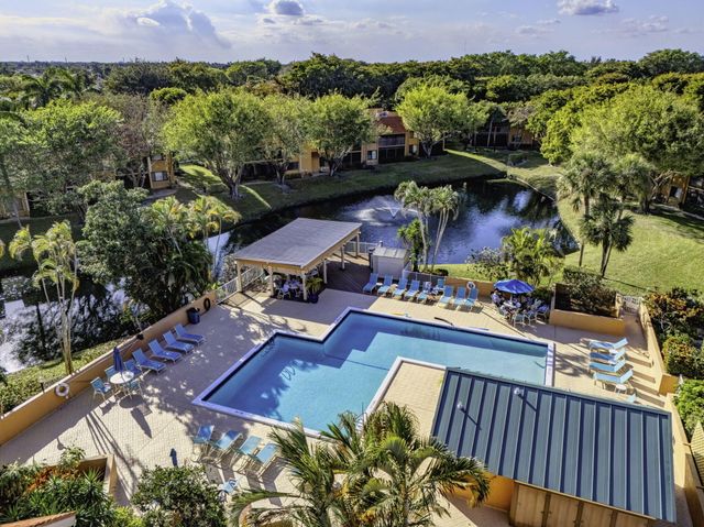 11282 GREEN LAKE Drive 104, Boynton Beach, FL 33437