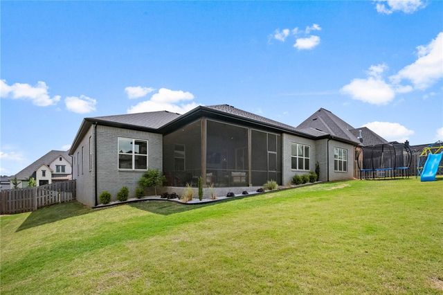 8003 W Bancroft Street, Rogers, AR 72758