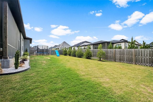 8003 W Bancroft Street, Rogers, AR 72758