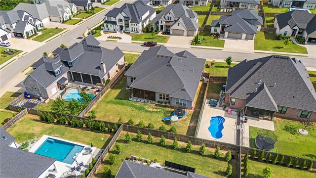 8003 W Bancroft Street, Rogers, AR 72758