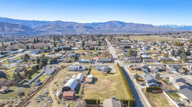 225 N Nile Avenue, East Wenatchee, WA 98802