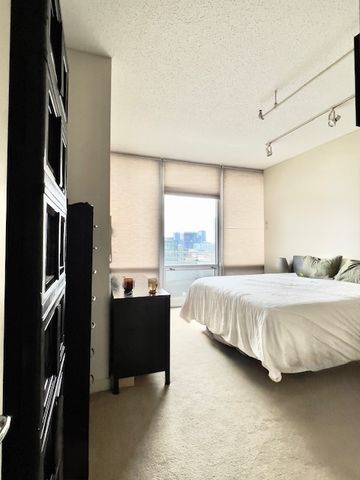 737 W Washington Boulevard 1209, Chicago, IL 60661