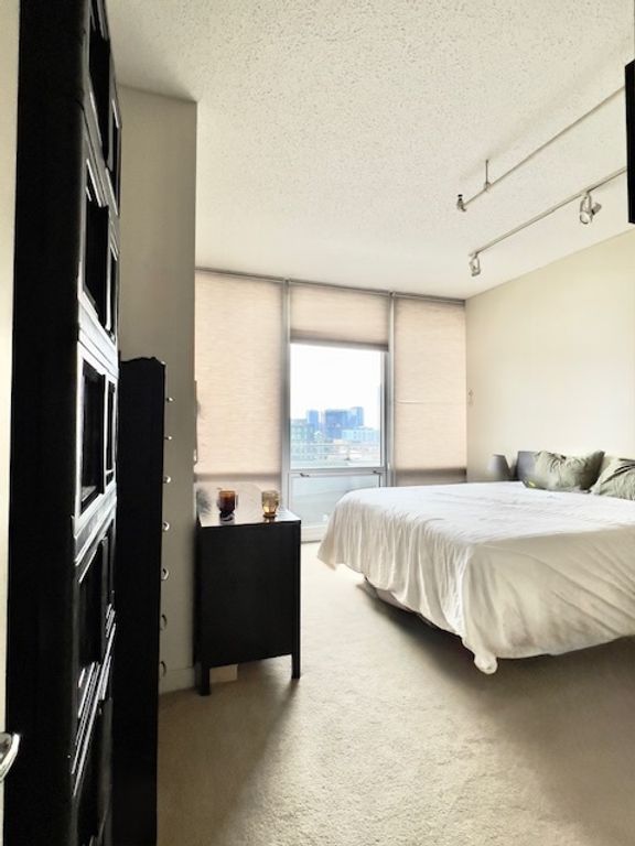 Image 17 of property listing at 737 W Washington Boulevard 1209, Chicago, IL 60661
