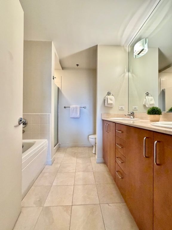 Image 20 of property listing at 737 W Washington Boulevard 1209, Chicago, IL 60661
