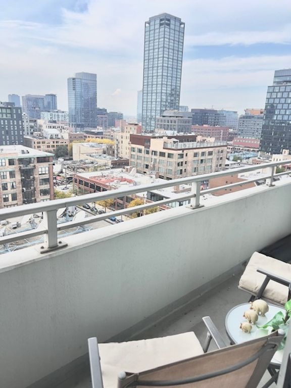 Image 25 of property listing at 737 W Washington Boulevard 1209, Chicago, IL 60661