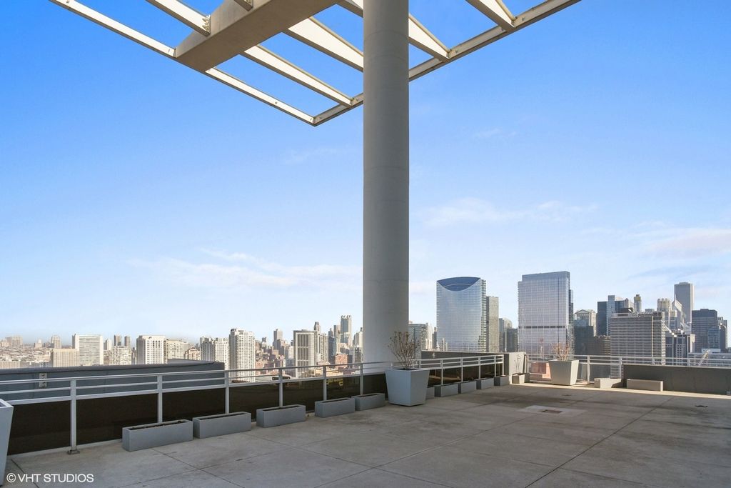 Image 29 of property listing at 737 W Washington Boulevard 1209, Chicago, IL 60661
