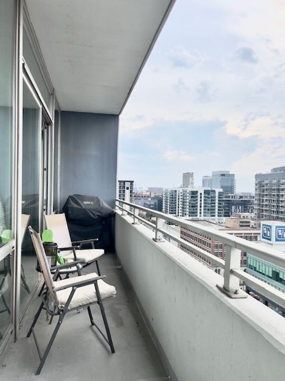 Image 30 of property listing at 737 W Washington Boulevard 1209, Chicago, IL 60661