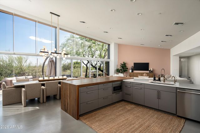 4330 E MCDONALD Drive, Paradise Valley, AZ 85253
