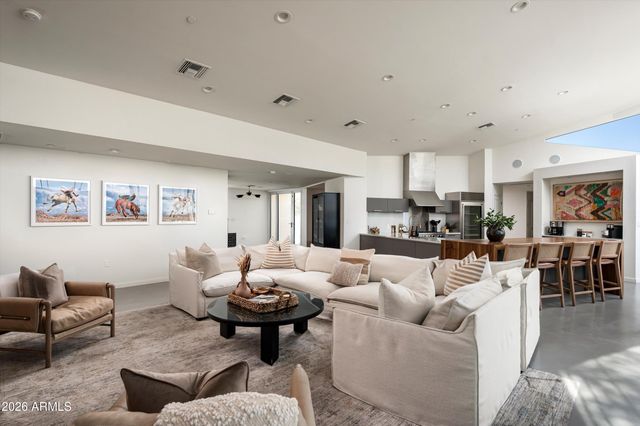 4330 E MCDONALD Drive, Paradise Valley, AZ 85253