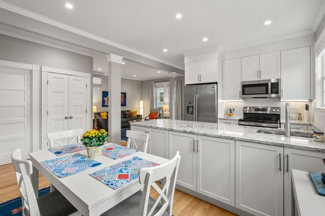 118 Kinnaird St 2, Cambridge, MA 02139