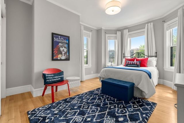 118 Kinnaird St 2, Cambridge, MA 02139