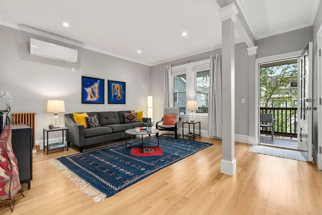 118 Kinnaird St 2, Cambridge, MA 02139