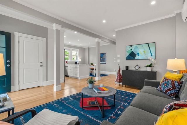 118 Kinnaird St 2, Cambridge, MA 02139
