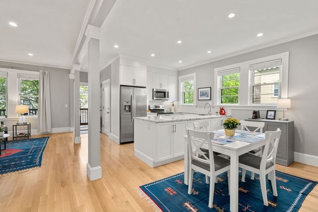 118 Kinnaird St 2, Cambridge, MA 02139
