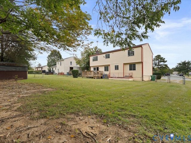 1104 Bentbrook Dr, Highland Springs, VA 23231