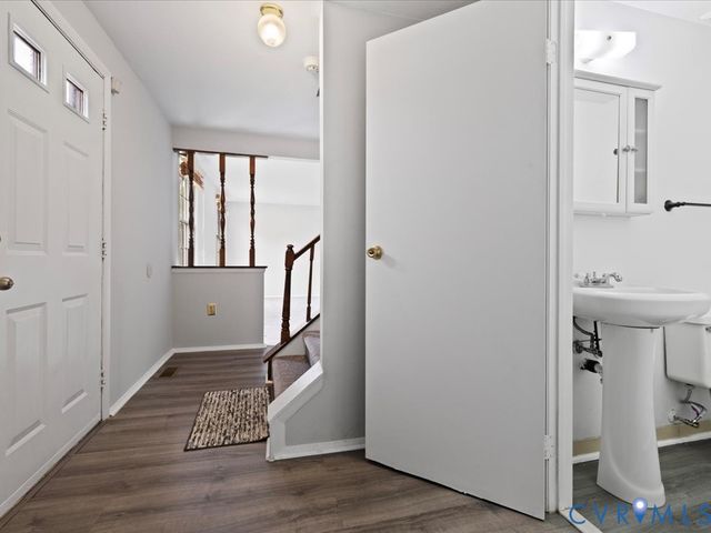 1104 Bentbrook Dr, Highland Springs, VA 23231