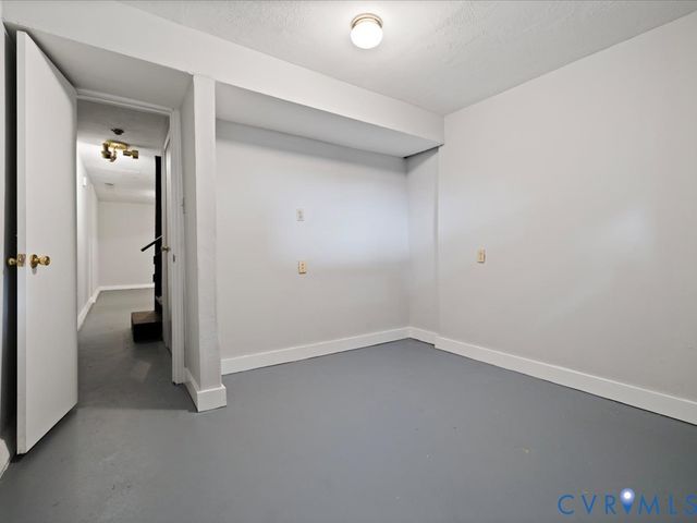 1104 Bentbrook Dr, Highland Springs, VA 23231