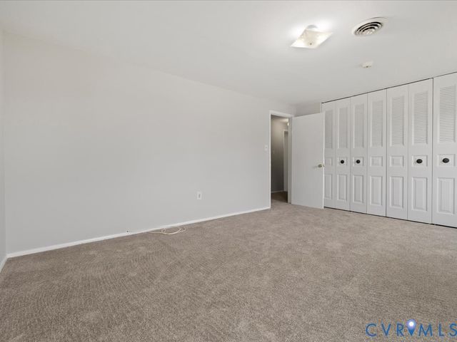 1104 Bentbrook Dr, Highland Springs, VA 23231