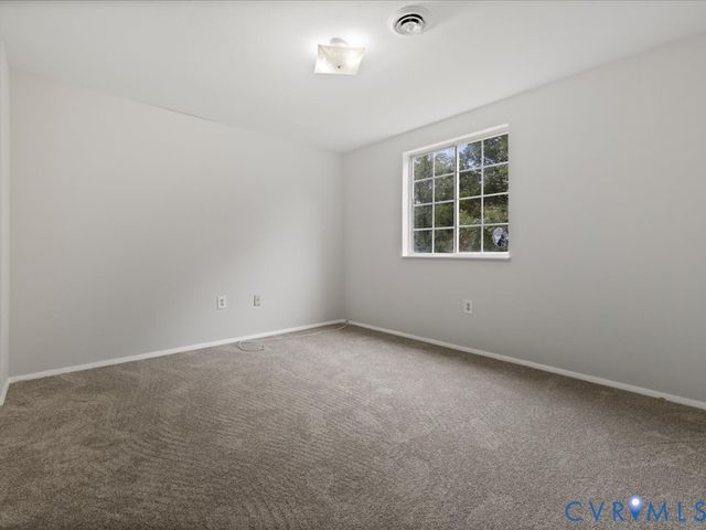 1104 Bentbrook Dr, Highland Springs, VA 23231