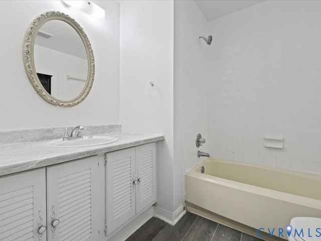 1104 Bentbrook Dr, Highland Springs, VA 23231