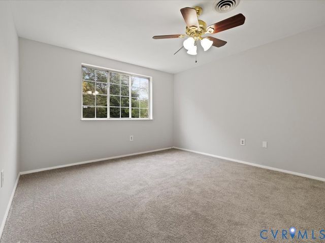 1104 Bentbrook Dr, Highland Springs, VA 23231