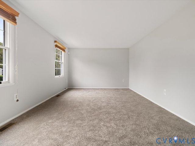 1104 Bentbrook Dr, Highland Springs, VA 23231