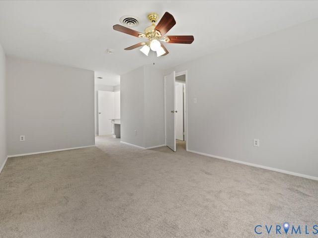 1104 Bentbrook Dr, Highland Springs, VA 23231