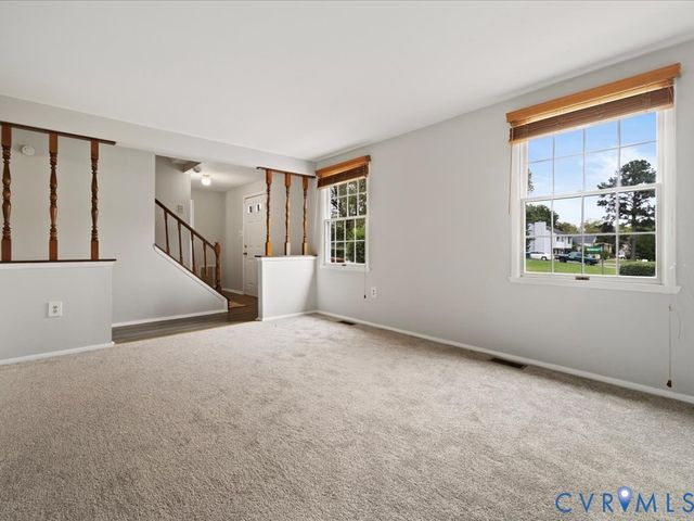 1104 Bentbrook Dr, Highland Springs, VA 23231