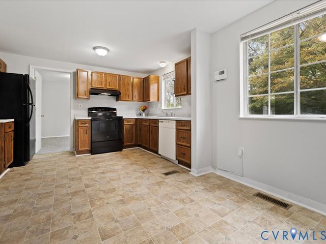 1104 Bentbrook Dr, Highland Springs, VA 23231